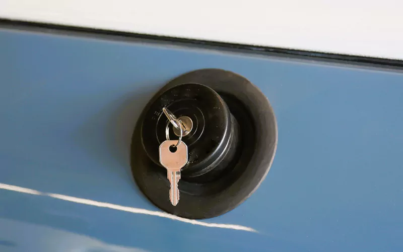 Expert Assessment of Fuel Cap Locking Mechanisms and Their Reliability